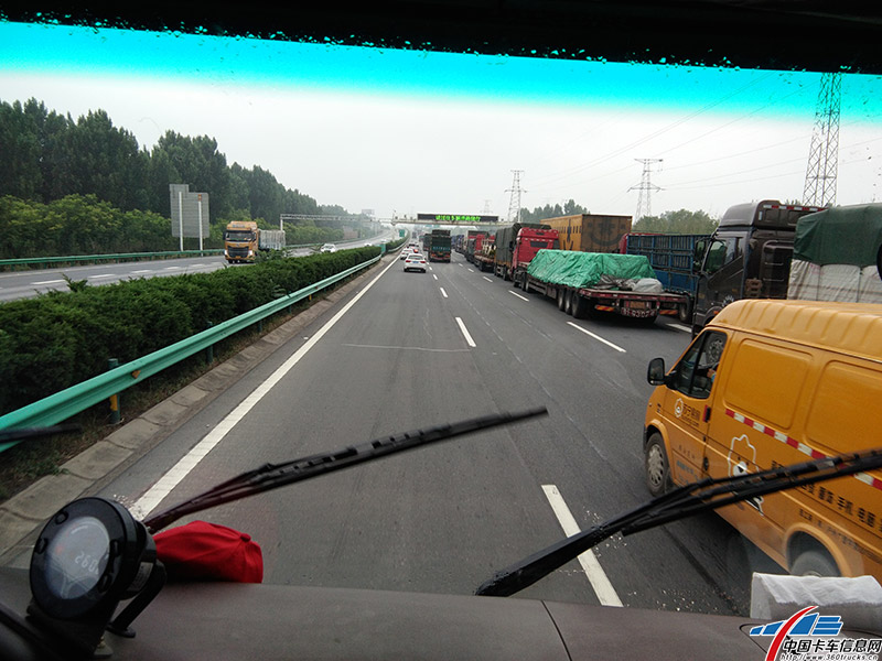 成功通過擁堵路段！預計因堵車多耗時6分鐘