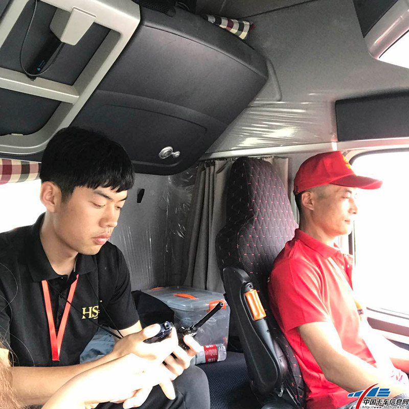 第一位選手魏代峰師傅已做好準備，裁判員也已就緒