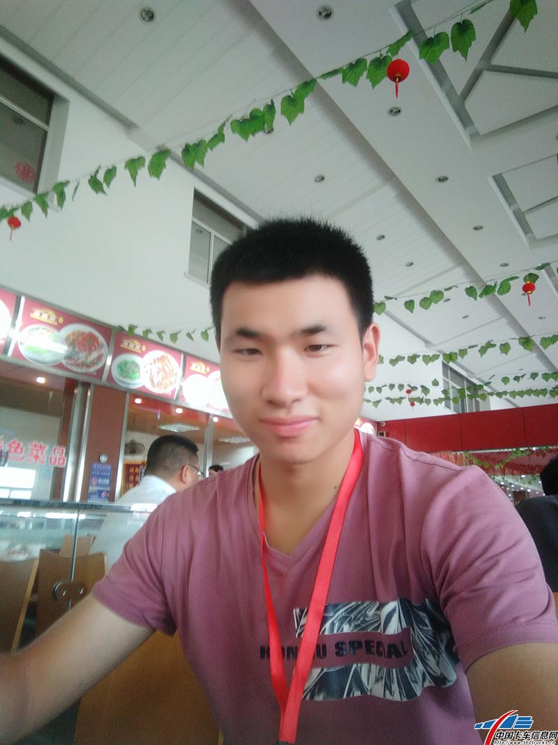 本網(wǎng)帥氣畢露的小編既有顏值又是暖男