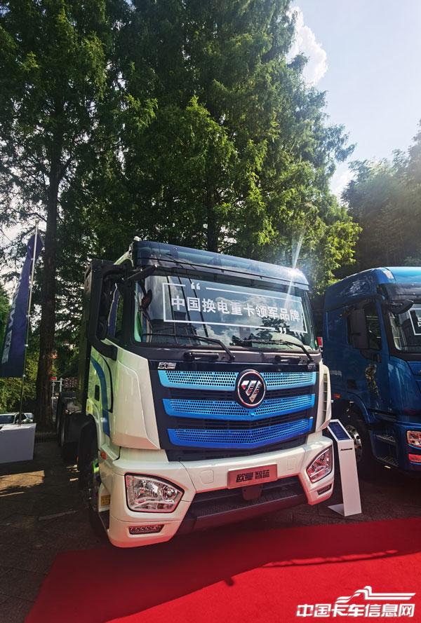 歐曼智藍6x4282kwh牽引車外觀.jpg