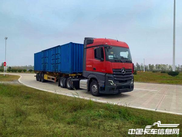 3、梅賽德斯-奔馳國產重卡Actros-6×4公路牽引車進行測試.jpg