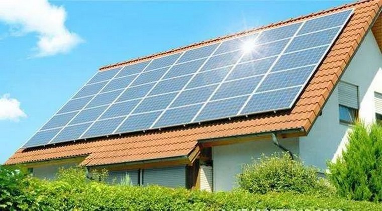 與傳統的太陽能發電系統相比，BIPV 有哪些優勢